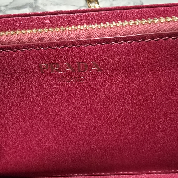 Prada With COA Pink Women's Wallet - Picture 3 of 8